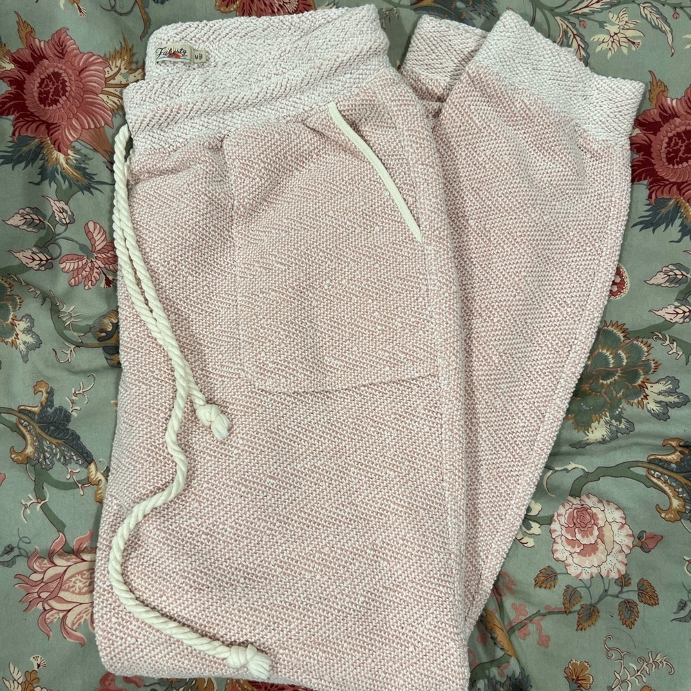 Pink Textured Knit Women’s Faherty Pants - Medium - Picture 2 of 6